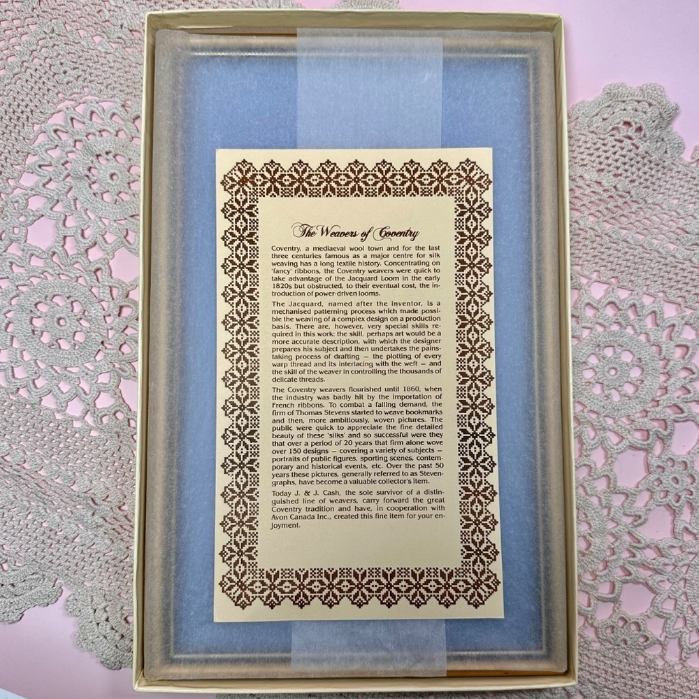 Vintage Cashs “Mrs. Albee” Silk & Rayon Woven Portrait – Framed Avon Collector - Picture 2 of 8